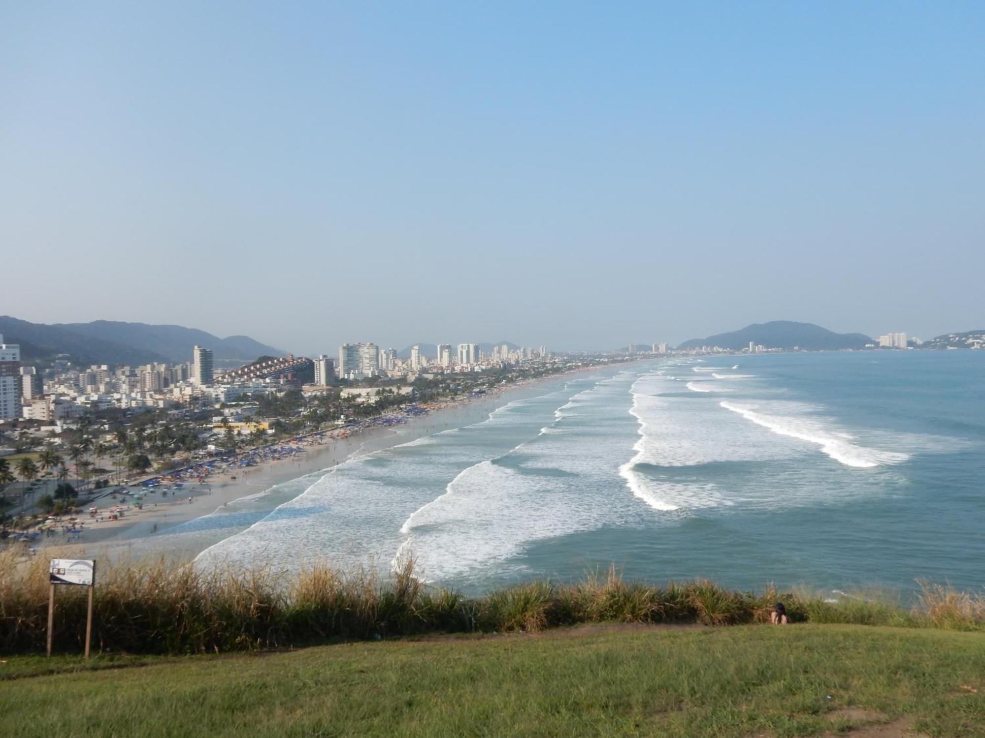 Casa Sete Enseada Ar Cond Suite E Estacionamento Gratis E Uma Otima Localizacao Na Enseada Guarujá Exteriör bild