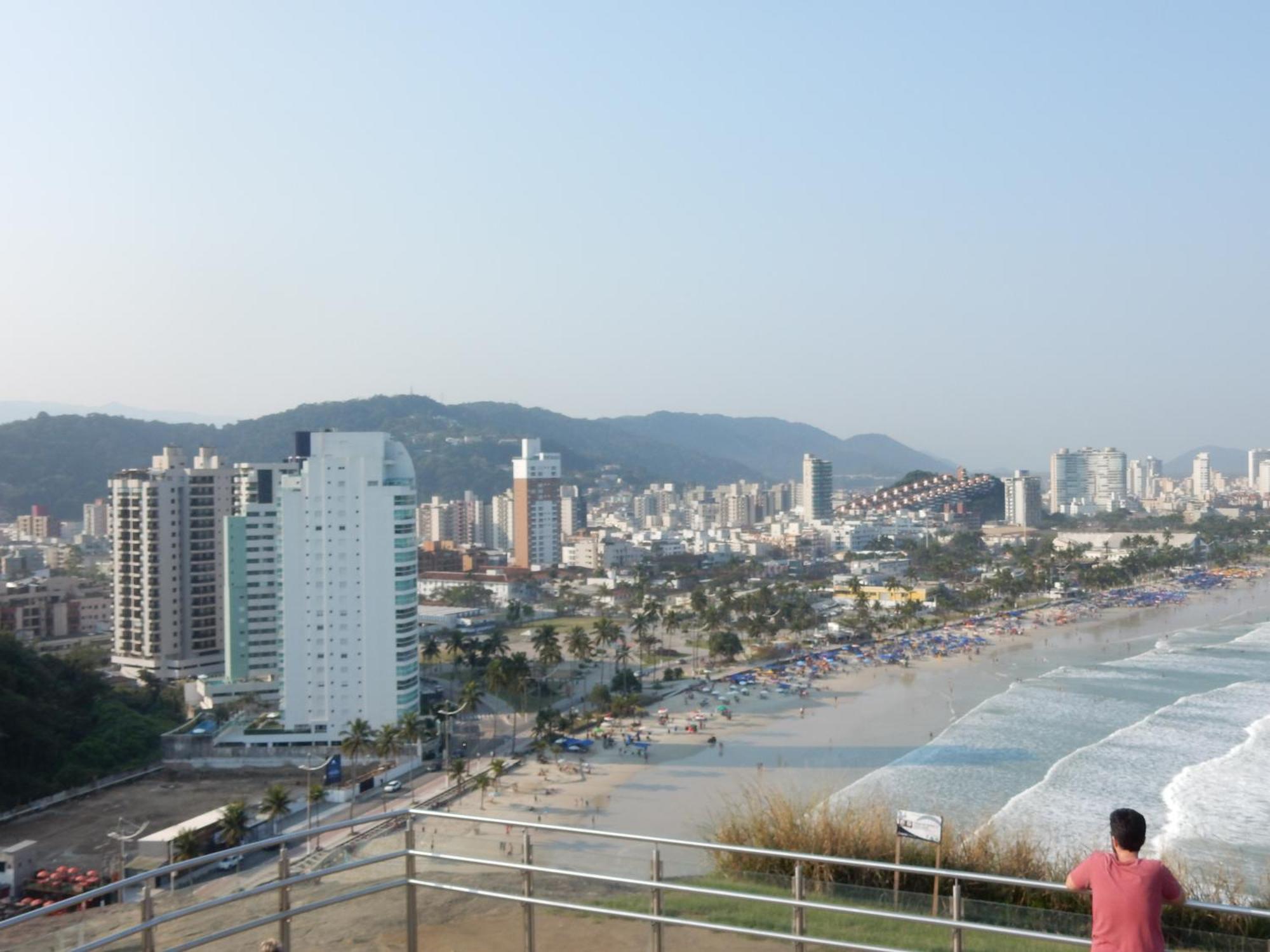 Casa Sete Enseada Ar Cond Suite E Estacionamento Gratis E Uma Otima Localizacao Na Enseada Guarujá Exteriör bild